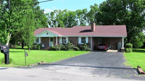 217 Lealand Ln