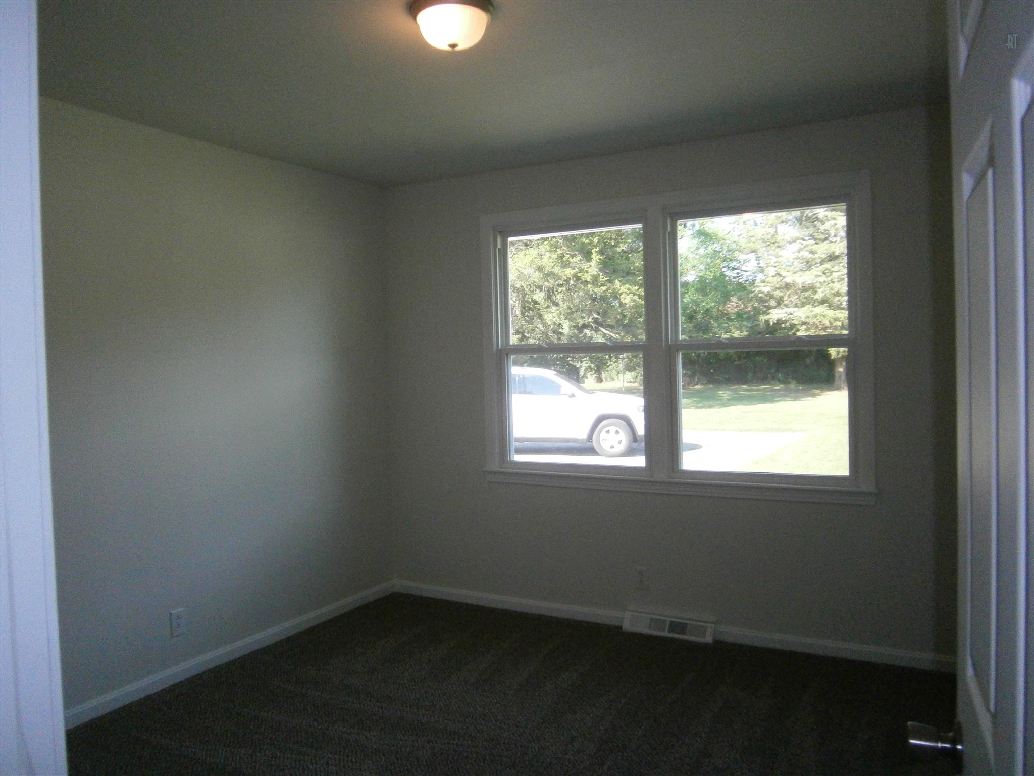 For Sale: 827 Castle Heights Ave Lebanon, TN 37087