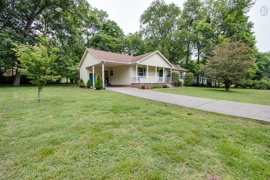 For Sale: 5558 Vanderbilt Rd Old Hickory, TN 37138