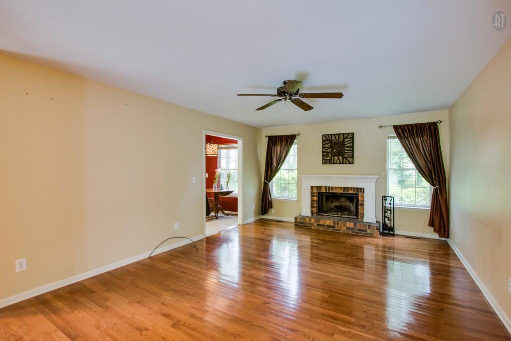 For Sale: 5558 Vanderbilt Rd Old Hickory, TN 37138