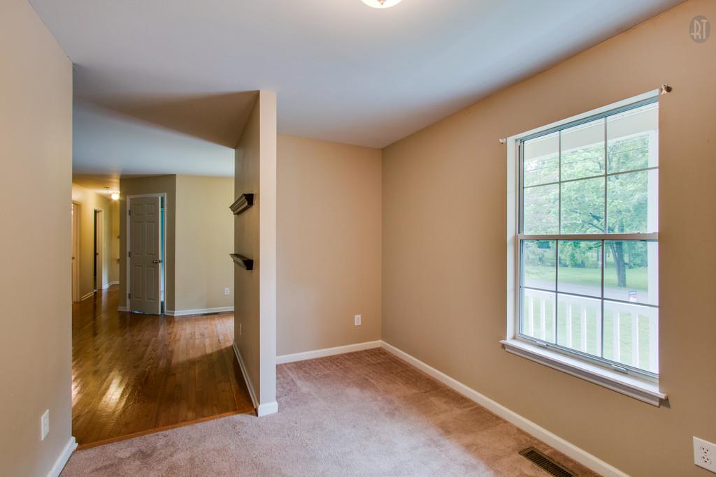 For Sale: 5558 Vanderbilt Rd Old Hickory, TN 37138