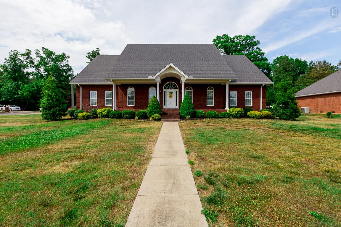 For Sale: 106 Finch Ln Shelbyville, TN 37160