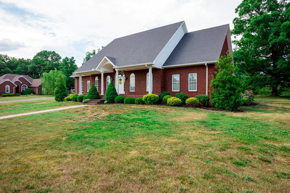 For Sale: 106 Finch Ln Shelbyville, TN 37160