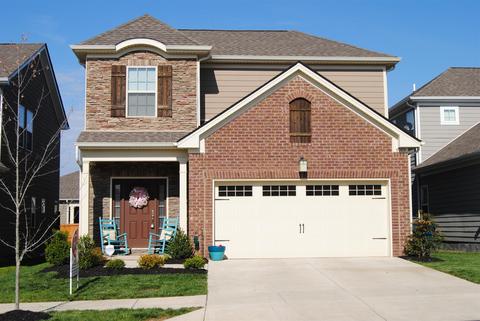999 Everett Dr