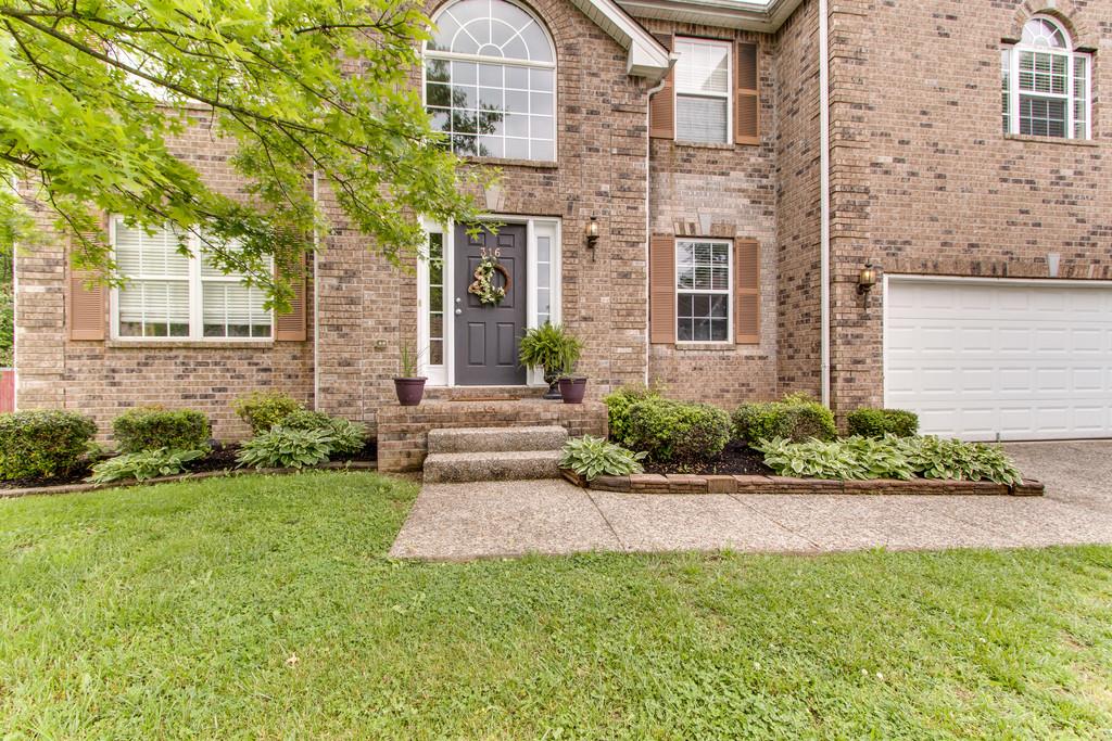 For Sale: 316 Holly Ln White House, TN 37188