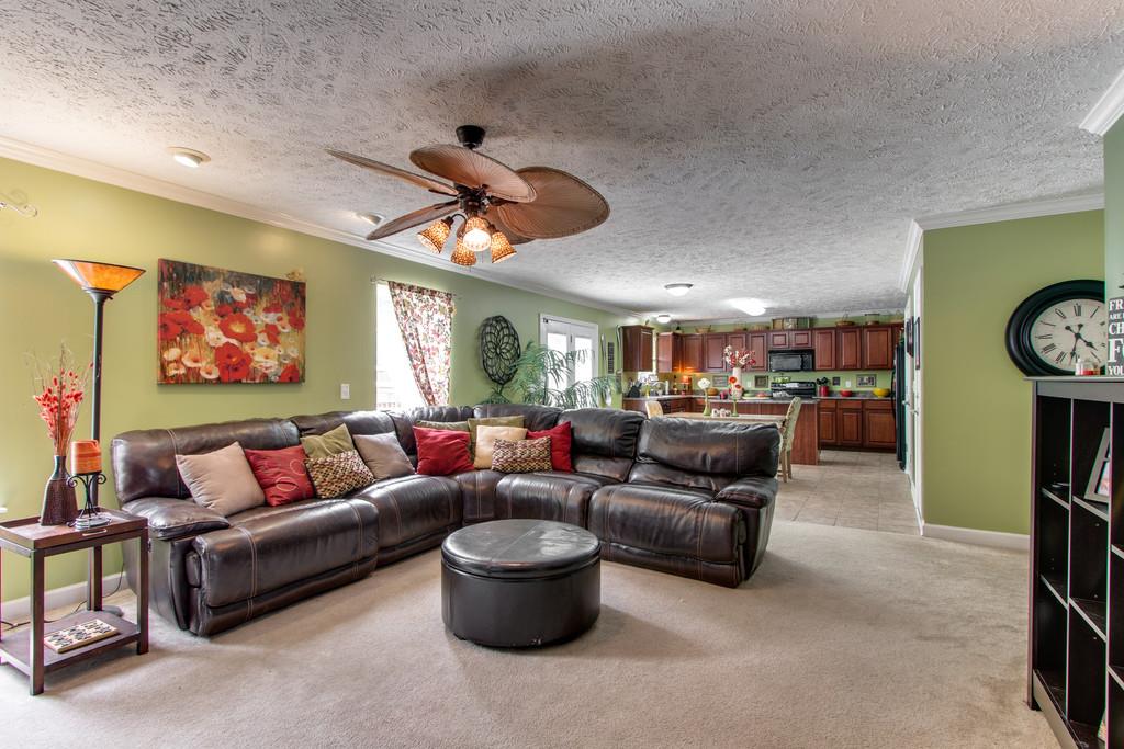 For Sale: 316 Holly Ln White House, TN 37188