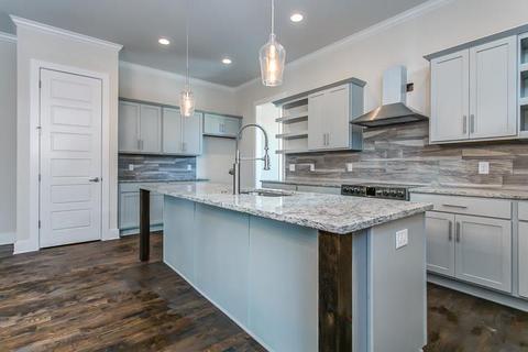204 Acklen Park Dr #103