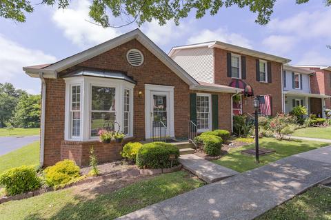 301 Linda Ln