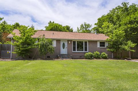 301 Linda Ln
