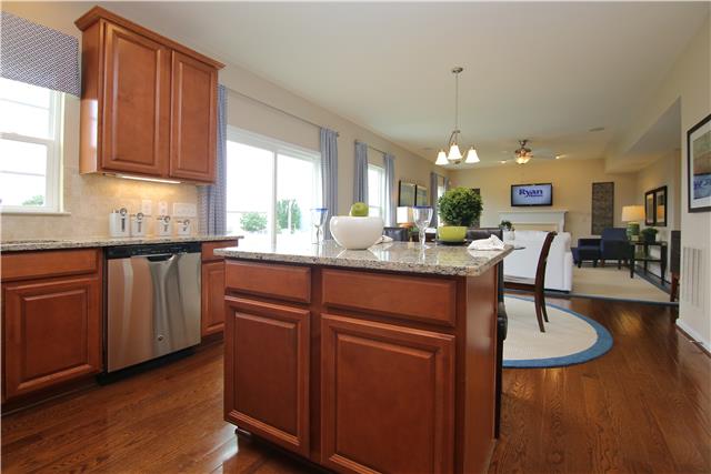For Sale: 313 Parmley Ln Nashville, TN 37207