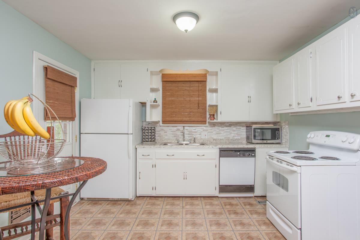 For Sale: 3719 Grubbs Rd Nashville, TN 37211