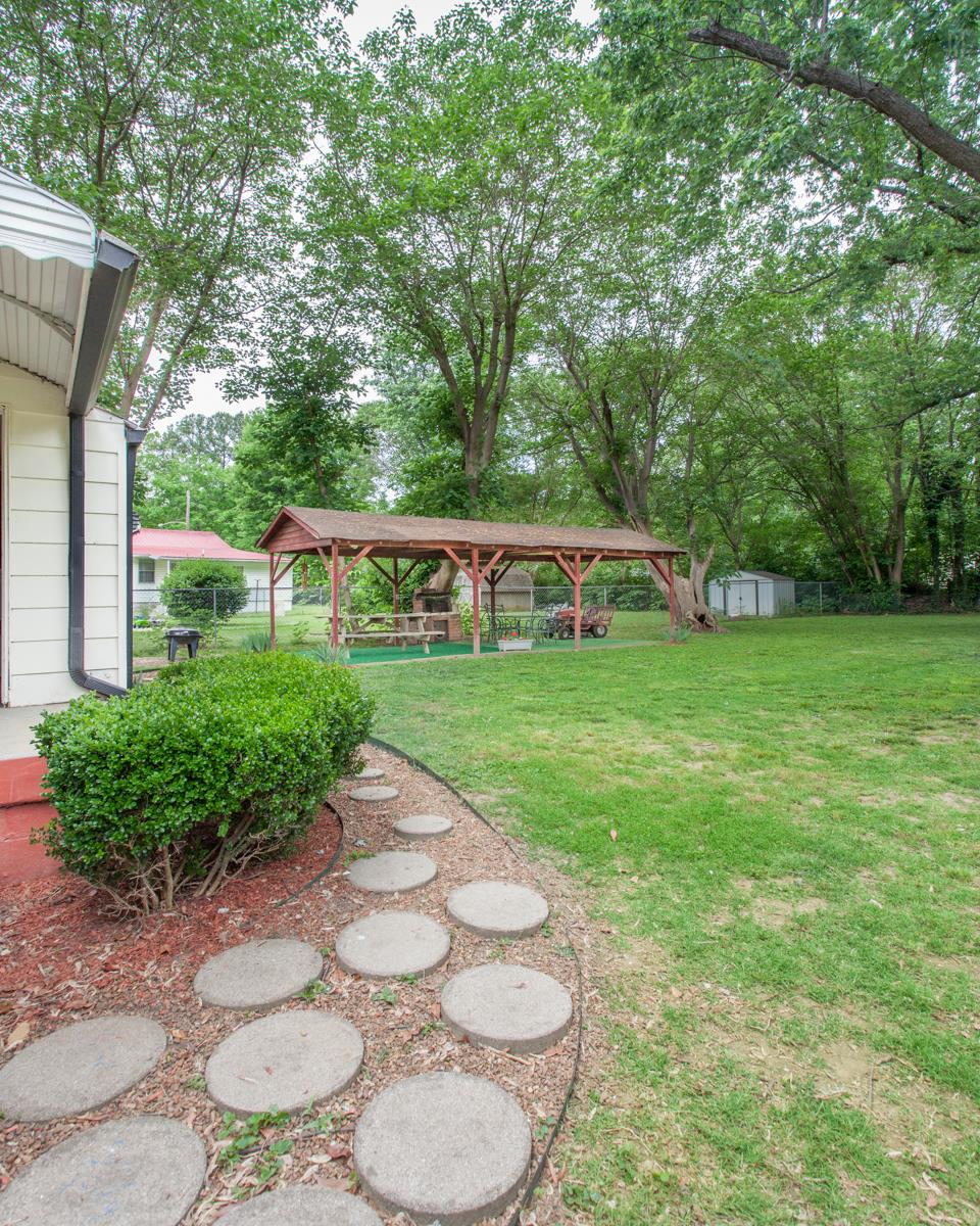 For Sale: 3719 Grubbs Rd Nashville, TN 37211