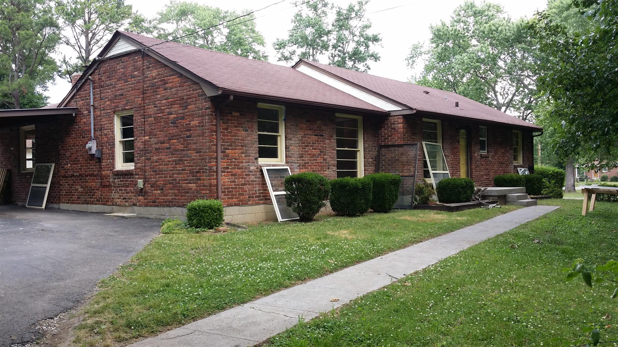 For Sale: 2512 David Dr Nashville, TN 37214