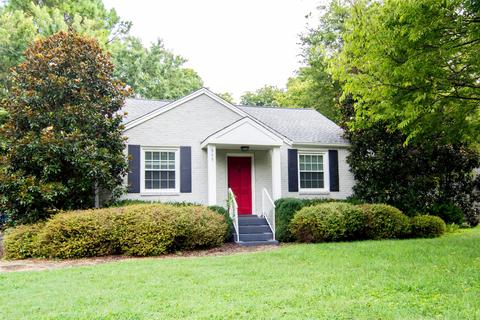 967 Graybar Ln