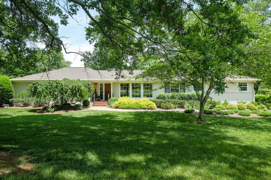For Sale: 4300 Beekman Dr Nashville, TN 37215