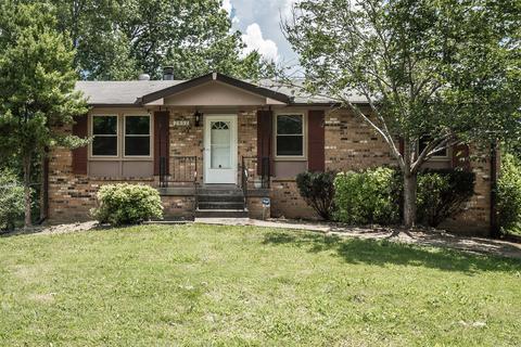 2852 Creekview Dr