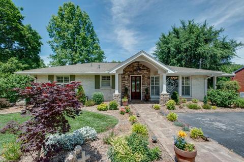 1305 Glengoyne Pl