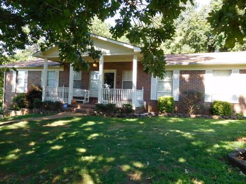 527 Oak Crest Ln