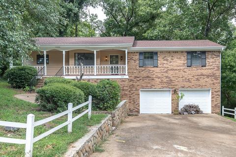 527 Oak Crest Ln