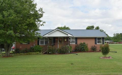413 Circle Dr