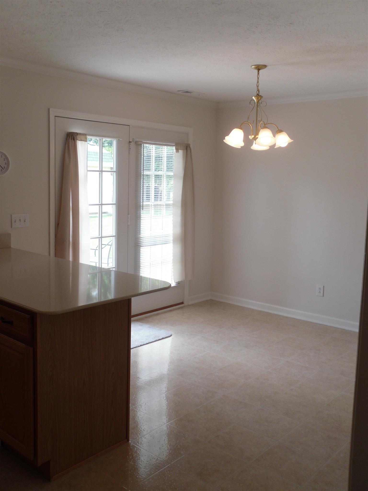 For Sale: 744 W Doak Rd Manchester, TN 37355