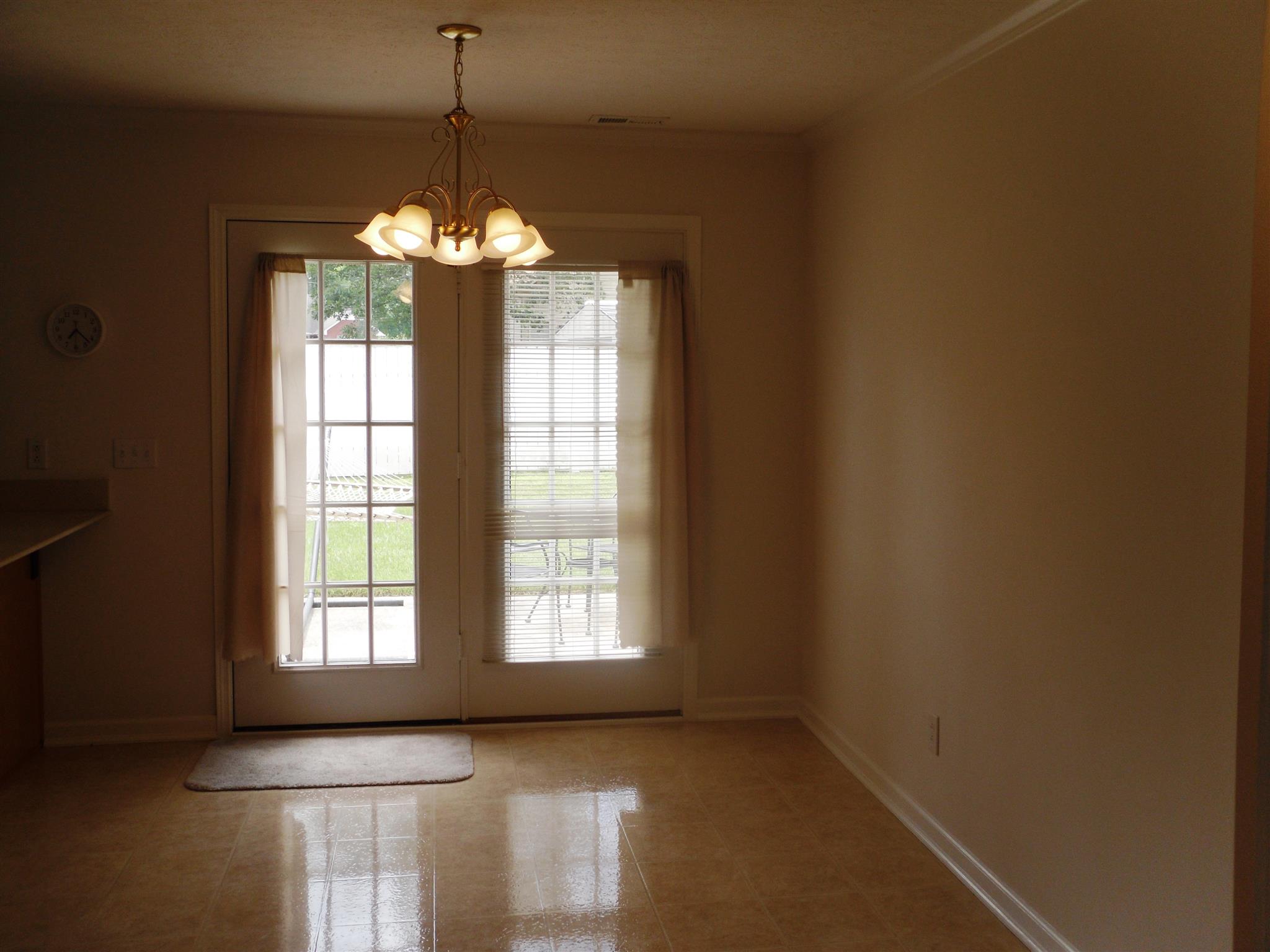 For Sale: 744 W Doak Rd Manchester, TN 37355