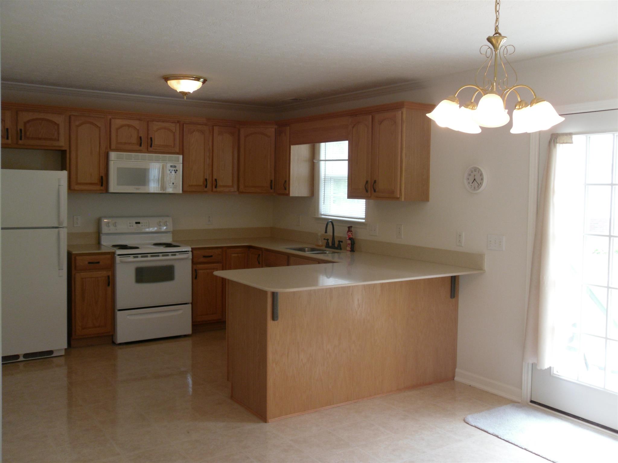 For Sale: 744 W Doak Rd Manchester, TN 37355