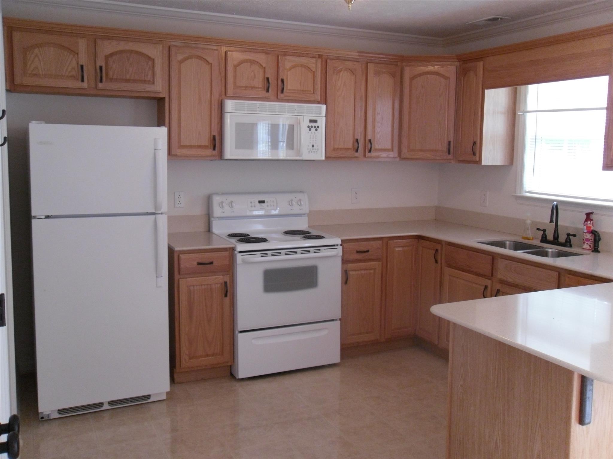 For Sale: 744 W Doak Rd Manchester, TN 37355
