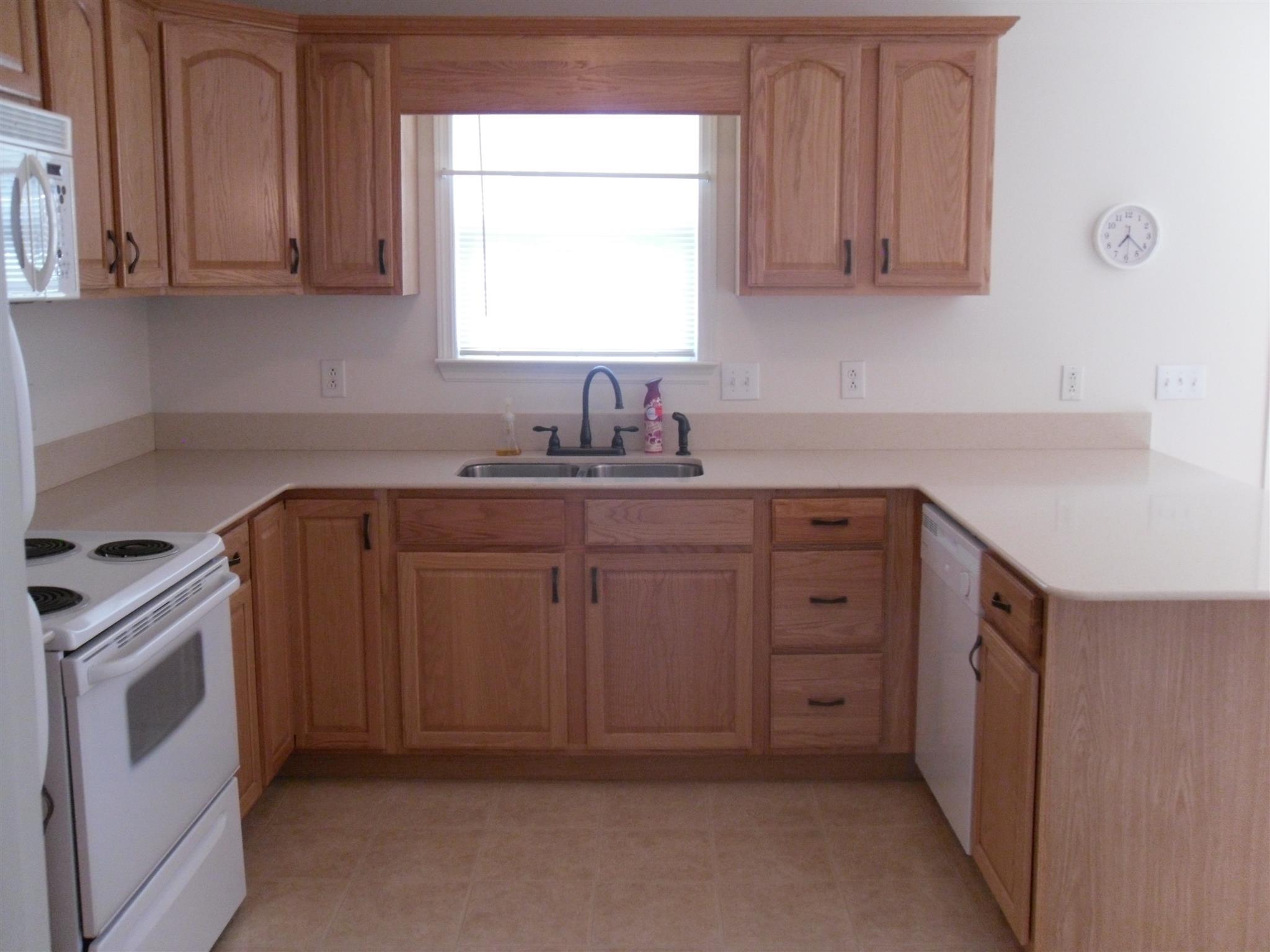 For Sale: 744 W Doak Rd Manchester, TN 37355