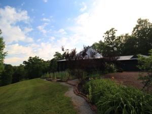 For Sale: 1131 Reagan Valley Rd Tellico Plains, TN 37385