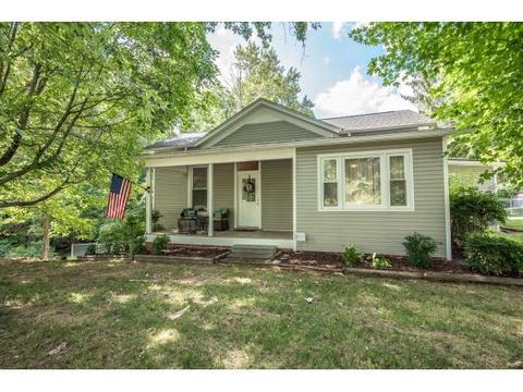 1217 Meadowview Ave