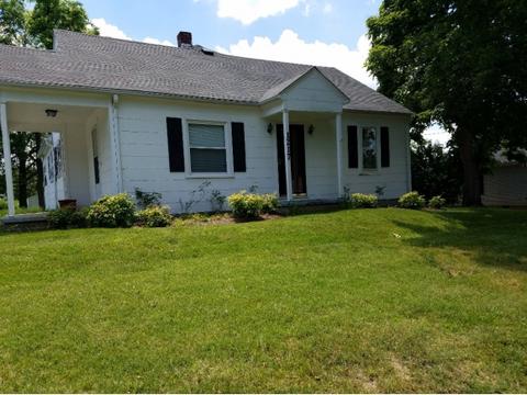 1217 Meadowview Ave