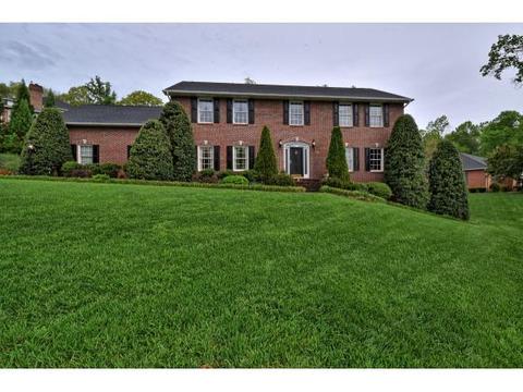 2 Pine Timbers Ct