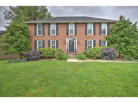 2 Pine Timbers Ct