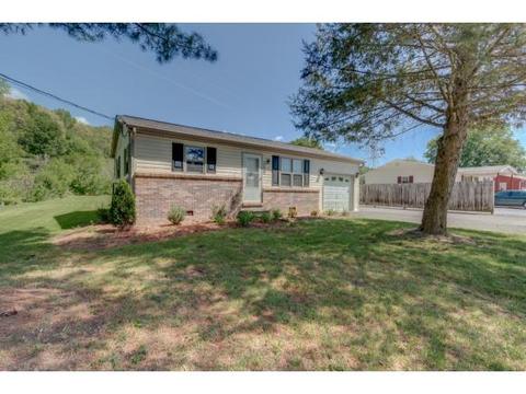 210 E Cottage