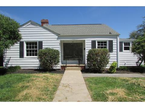 210 E Cottage