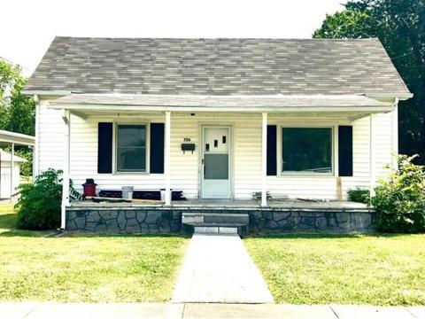 900 N Sycamore