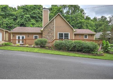 2229 Pendragon Rd