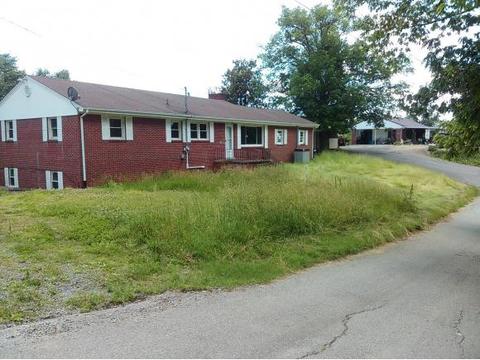 1715 Main St