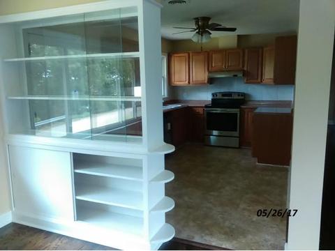 1715 Main St