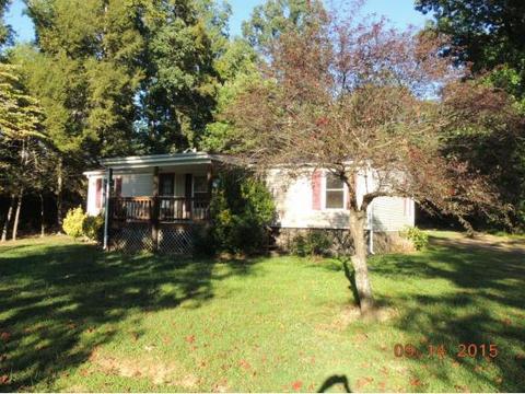703 Main St N