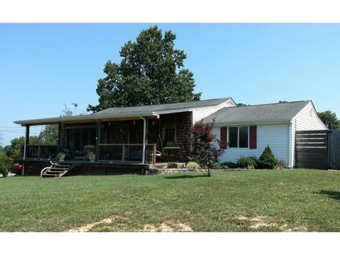 309 Pinecrest Dr