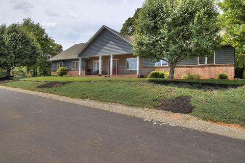 120 Kenosha Ln