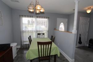 For Sale: 2409 Hallerins Ct #APT 3 Maryville, TN 37801