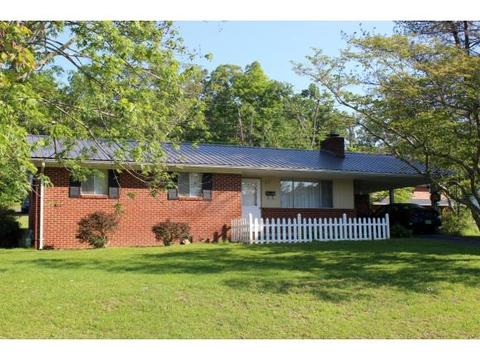210 Livesay Cir