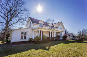For Sale: 311 S High St Sweetwater, TN 37874
