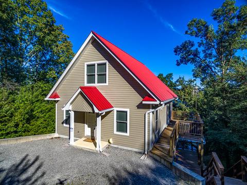 323 Chestnut Dr