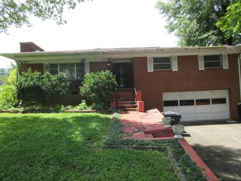 3819 Riverview Dr