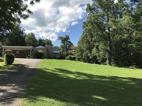 3819 Riverview Dr