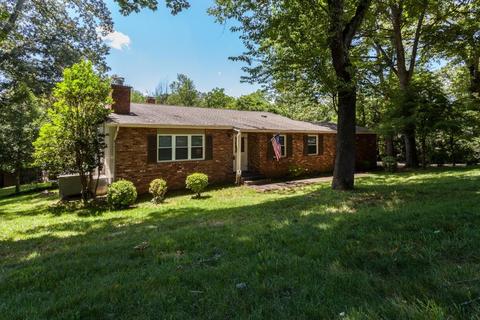 6907 Dogwood Dr